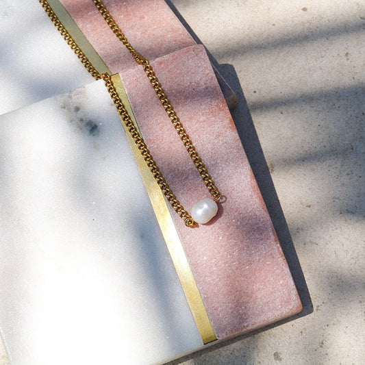 Classic Pearl Necklace